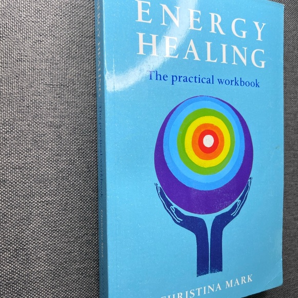 Energy Healing - The Practical Workbook - Picture 2 of 6